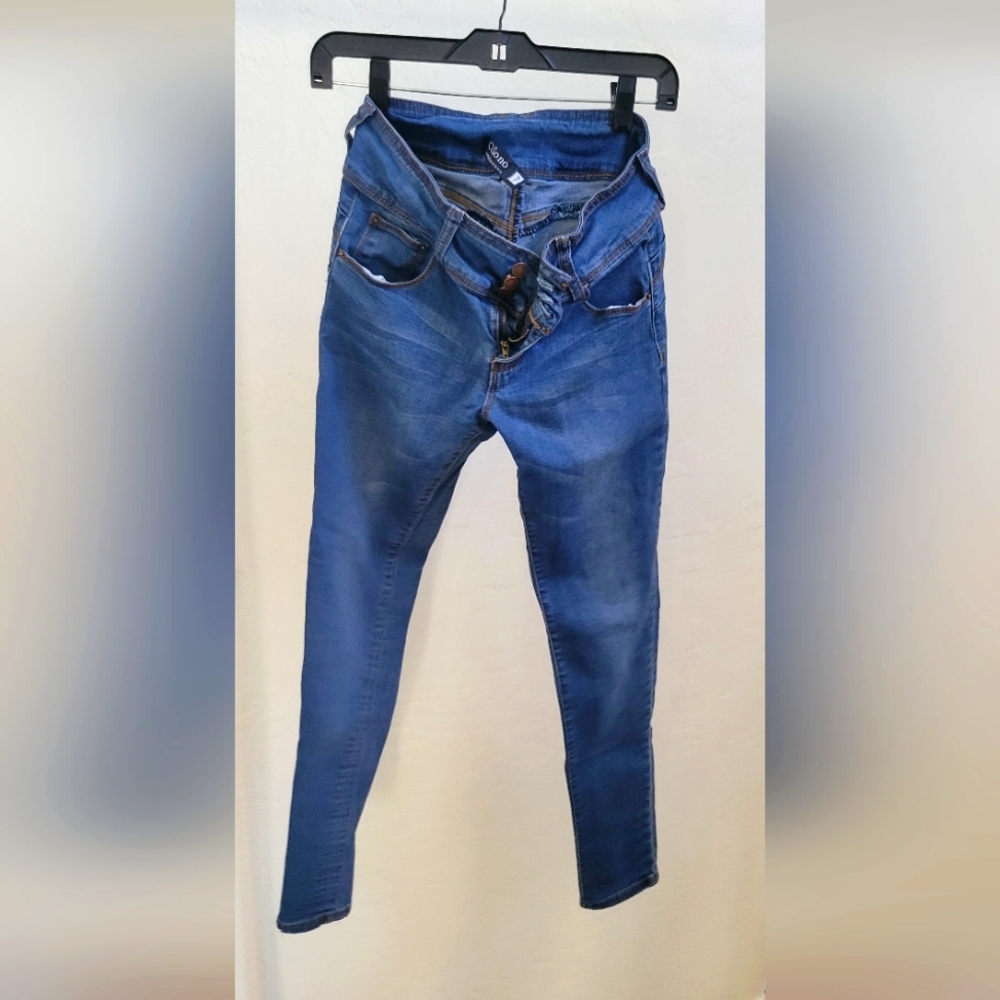 Skinny jeans
